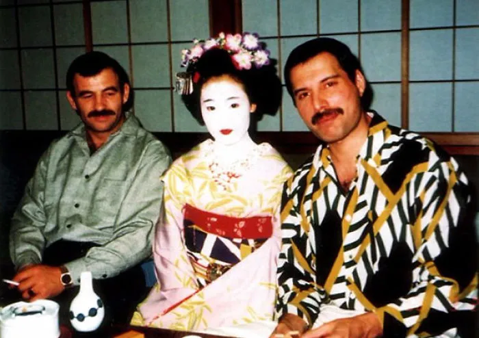 10+ Raras fotos de Freddie Mercury y su novio en los 80 que muestran su lado menos visto