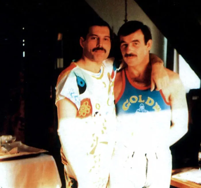 10+ Raras fotos de Freddie Mercury y su novio en los 80 que muestran su lado menos visto