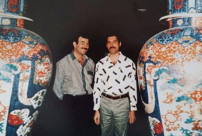 10+ Raras fotos de Freddie Mercury y su novio en los 80 que muestran su lado menos visto