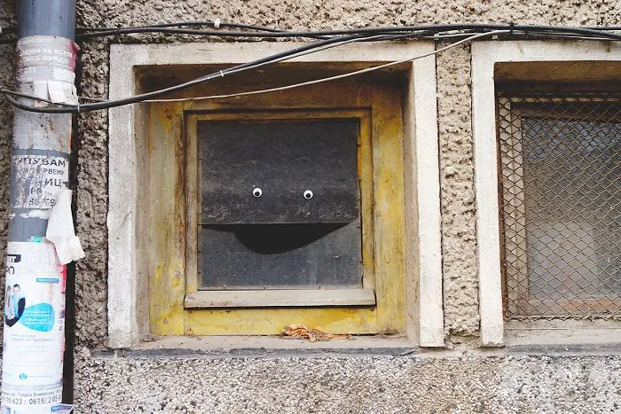 Someone In Bulgaria Is Putting Googly Eyes On Broken Street Objects, And It's Even Better Than Fixing Things