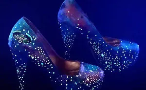 I Turn Ordinary Shoes & Accessories Into Works Of Art!