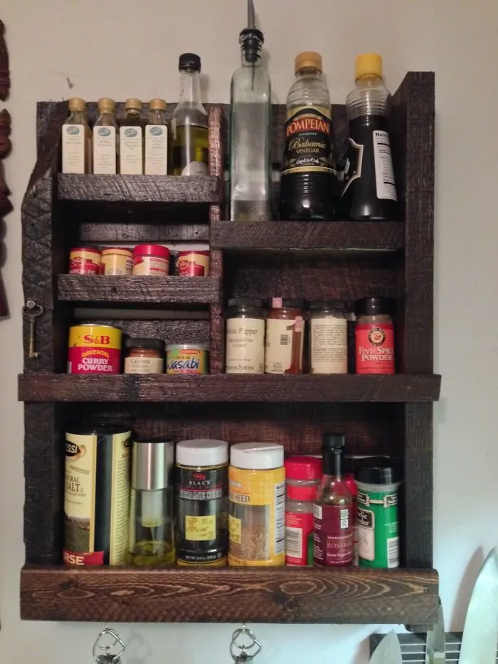 1/2 Pallet Spice Rack