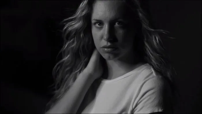 This Photographer Redefines Beauty By Showing Young Teens That They Are Perfect Completely Natural, Exactly As They Are.