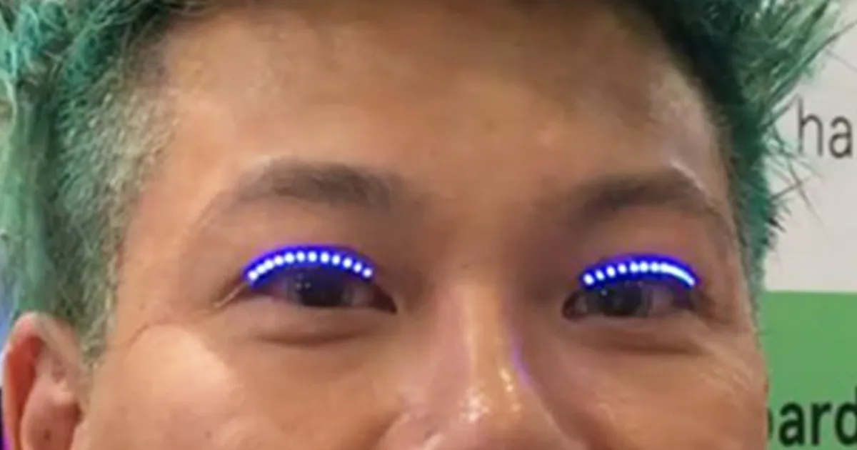Llegan las pestañas LED que cambian de color, te contamos lo que pueden hacer