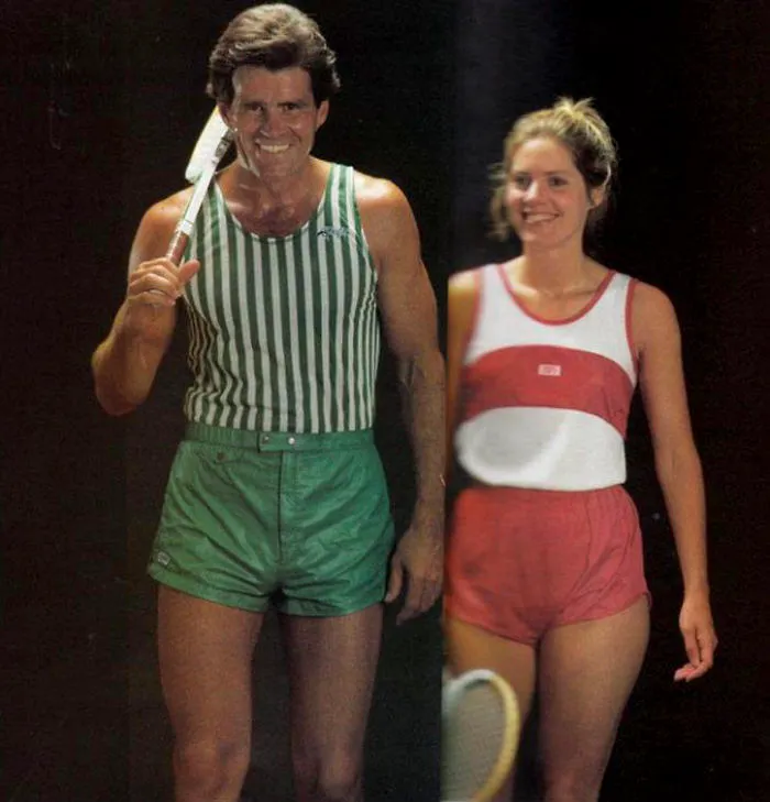 1970s Pics Of Men's Shorts Show A Forgotten Fashion Trend That Made Men Cool