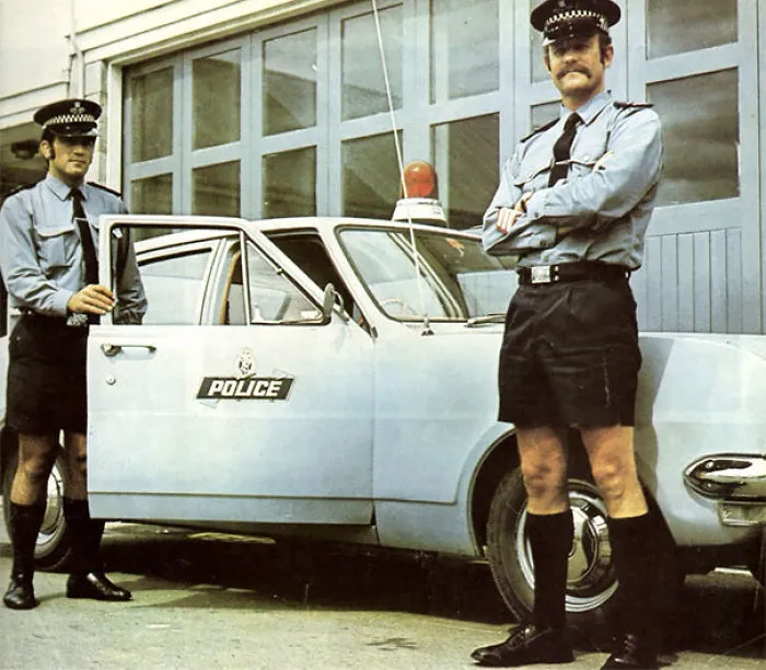 1970s Pics Of Men's Shorts Show A Forgotten Fashion Trend That Made Men Cool