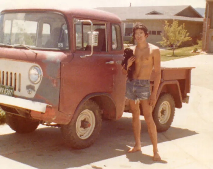 1970s Pics Of Men's Shorts Show A Forgotten Fashion Trend That Made Men Cool