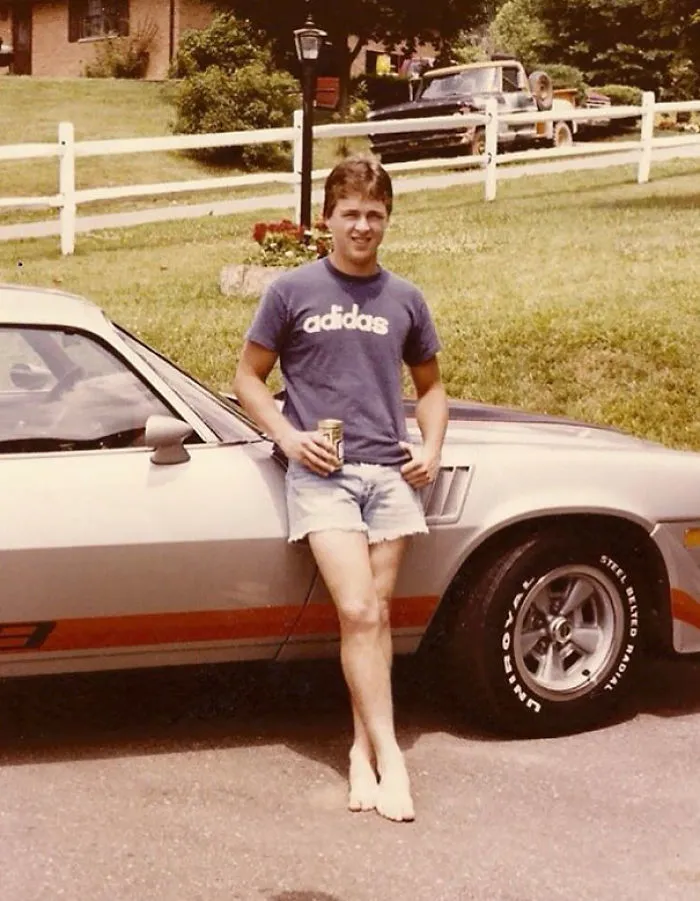 1970s Pics Of Men's Shorts Show A Forgotten Fashion Trend That Made Men Cool