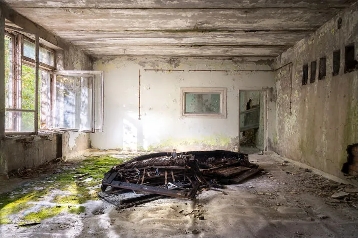 Broken Piano