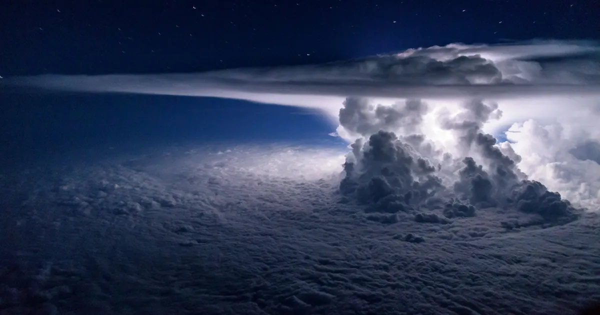 Este piloto hace fotos tan increíbles desde la cabina, que te quitarán la respiración
