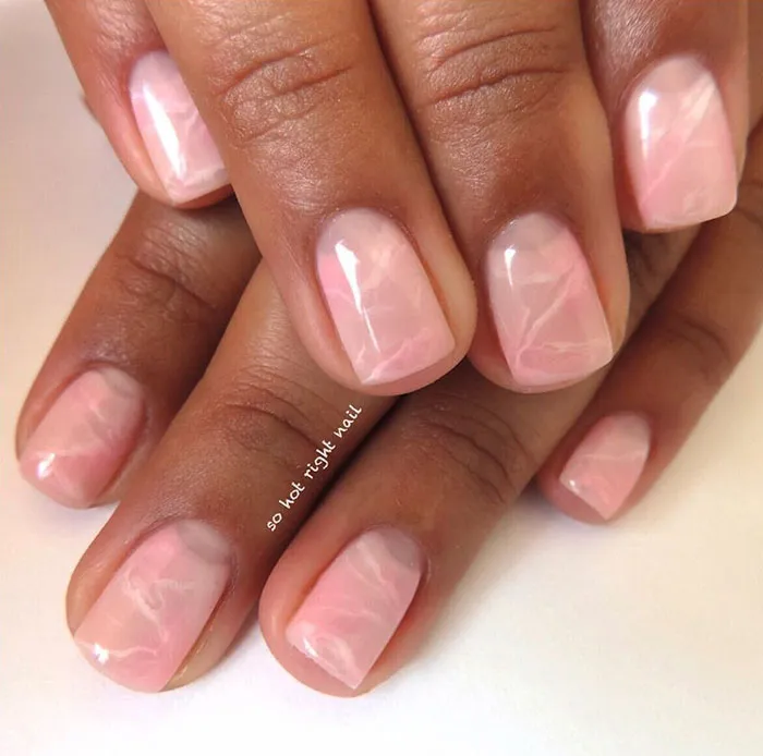 Las uñas de cuarzo son la última tendencia en belleza