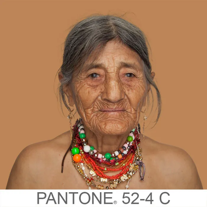 Esta fotógrafa intenta retratar cada tono de piel para un proyecto Pantone humano