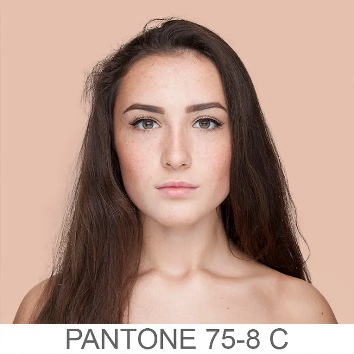 Esta fotógrafa intenta retratar cada tono de piel para un proyecto Pantone humano
