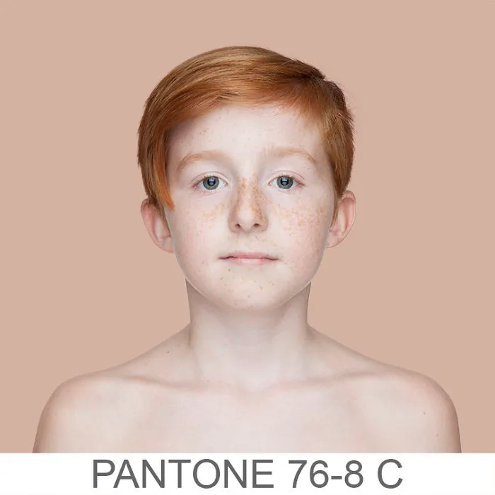 Esta fotógrafa intenta retratar cada tono de piel para un proyecto Pantone humano