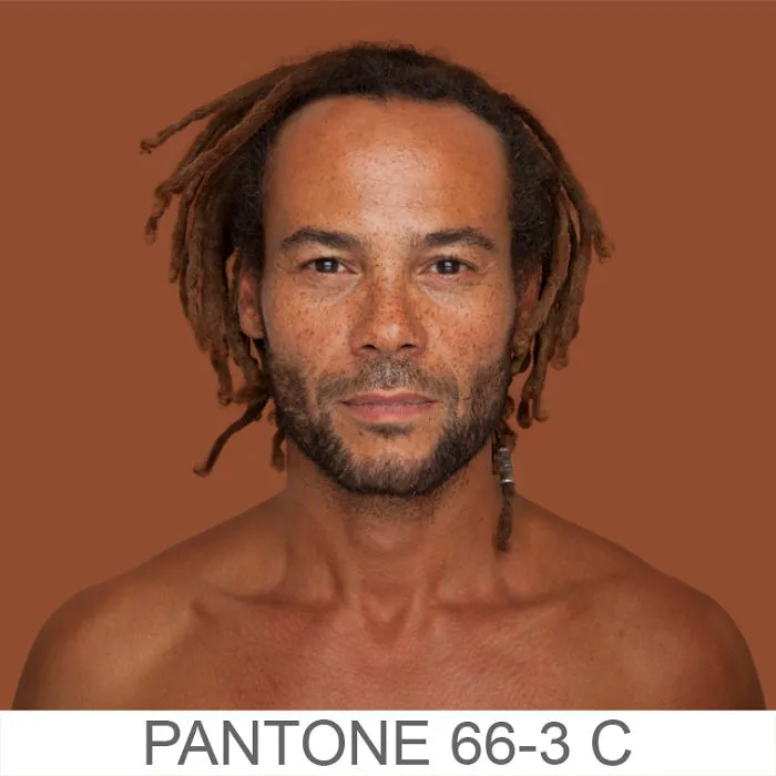 Esta fotógrafa intenta retratar cada tono de piel para un proyecto Pantone humano