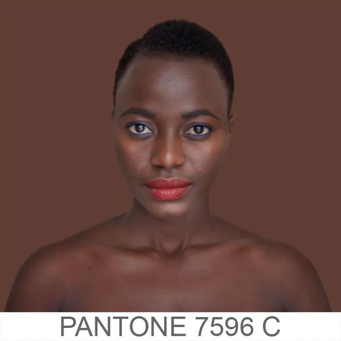 Esta fotógrafa intenta retratar cada tono de piel para un proyecto Pantone humano