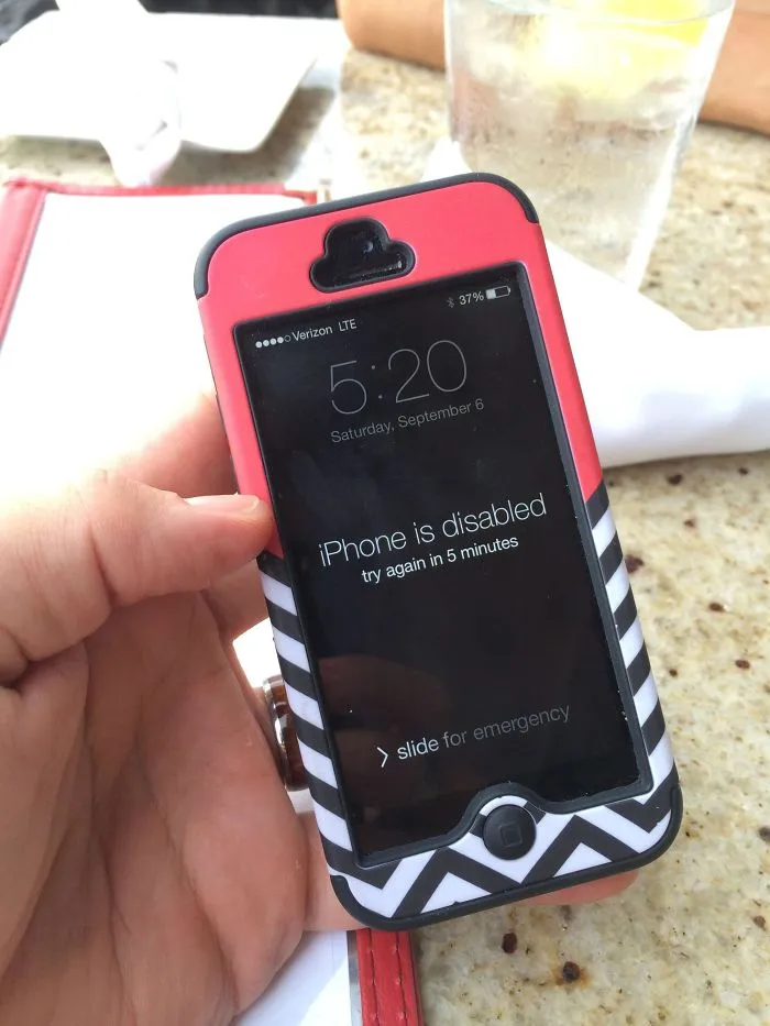 I Needed To Borrow My Wife's Phone... She Said Her Password Was Our Anniversary. I Gave The Phone Back And Said I Didn't Know What Happened