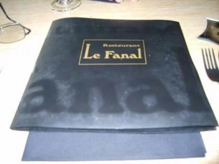 Menú en un restaurante francés