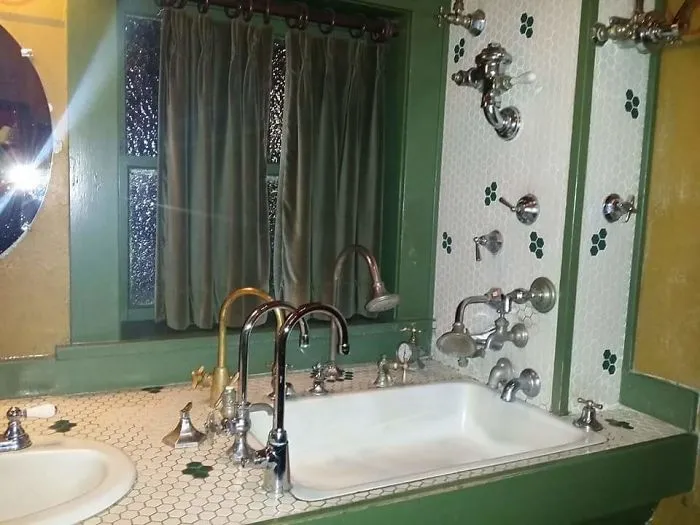 The Sink In My Hotel Was A Bit... Complicated