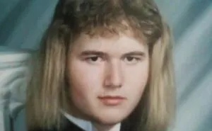 People Are Posting Their Most Embarrassing Childhood Photos, And It's Impossible Not To Laugh