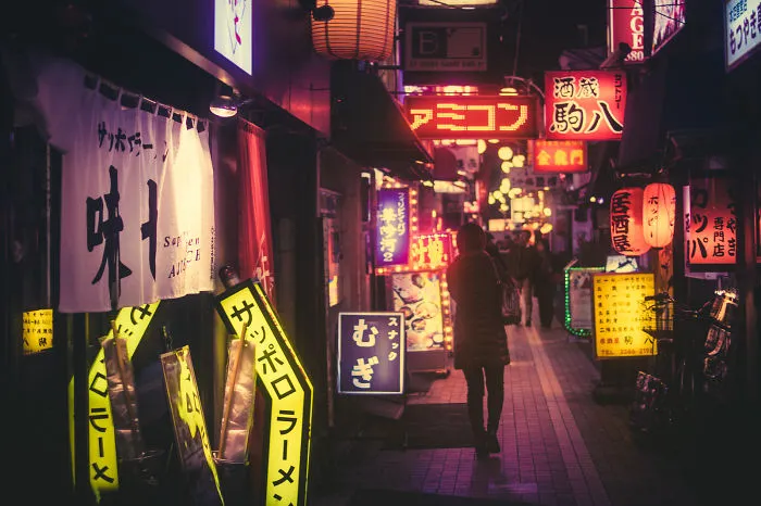 Magical Night Photos Of Tokyo’s Streets By Masashi Wakui Look Straight Out Of Miyazaki Films (New Photos)