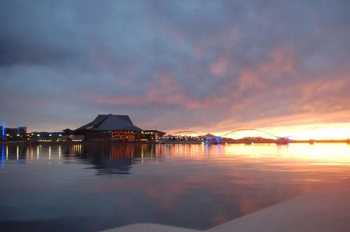 Floating Architecture