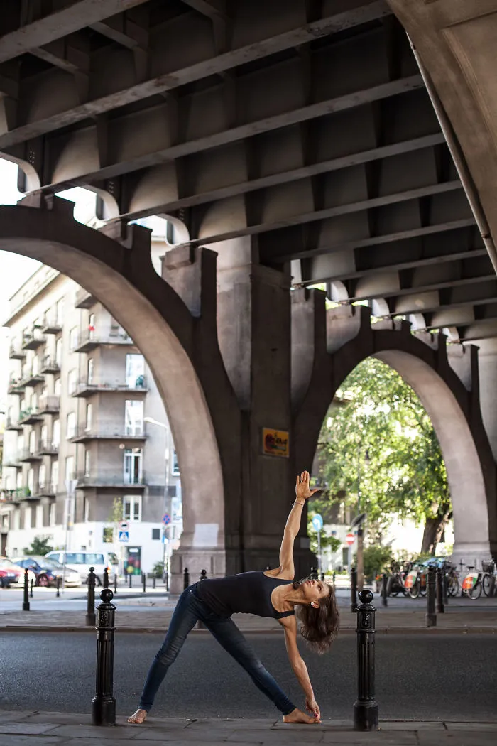 You Will Never Got Bored By Yoga After This Urban Yoga Inspiration!