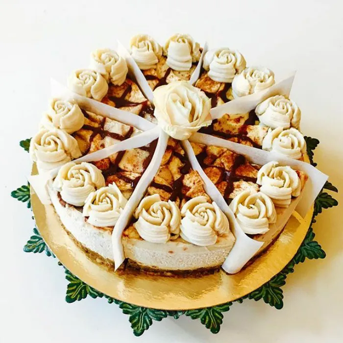 This German Confectioner Makes The Most Beautiful Raw Vegan Cakes Ever