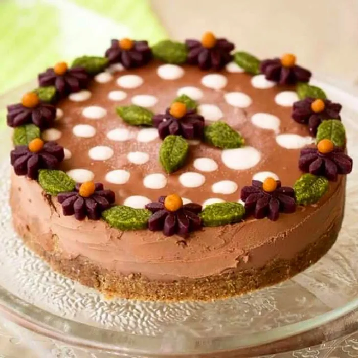 This German Confectioner Makes The Most Beautiful Raw Vegan Cakes Ever