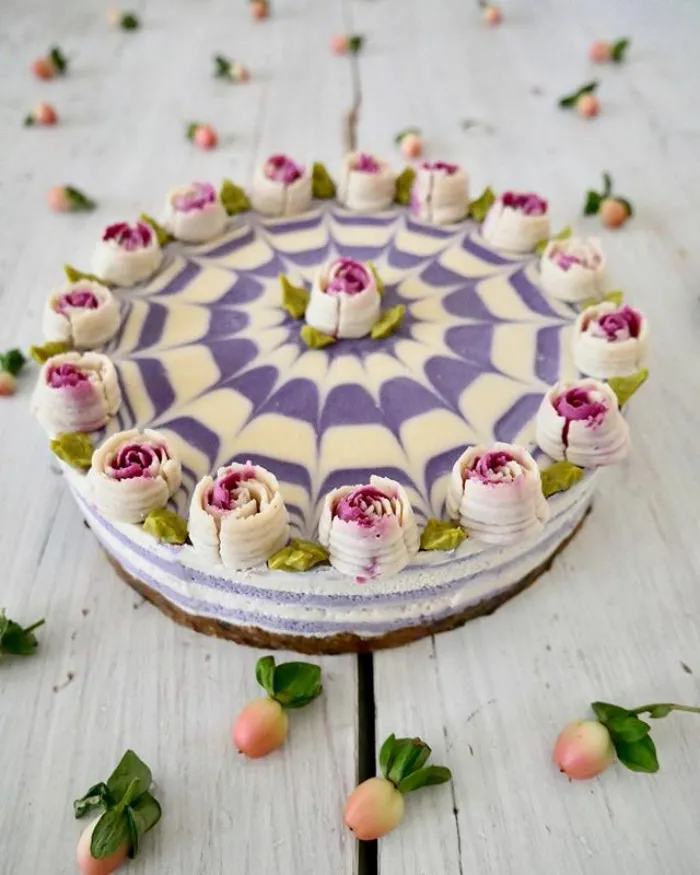 This German Confectioner Makes The Most Beautiful Raw Vegan Cakes Ever