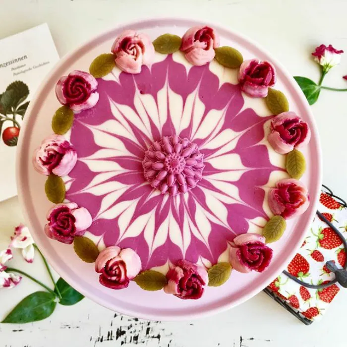 This German Confectioner Makes The Most Beautiful Raw Vegan Cakes Ever