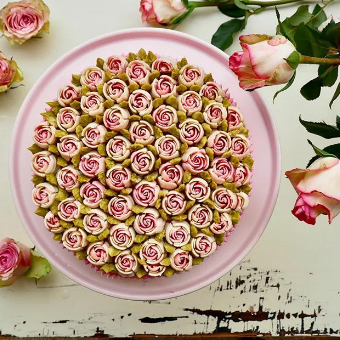 This German Confectioner Makes The Most Beautiful Raw Vegan Cakes Ever