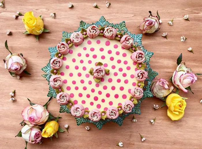 This German Confectioner Makes The Most Beautiful Raw Vegan Cakes Ever
