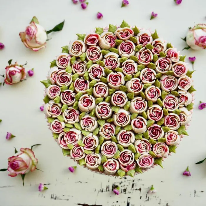 This German Confectioner Makes The Most Beautiful Raw Vegan Cakes Ever