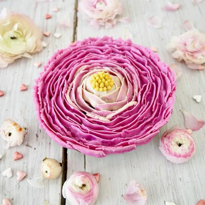 Esta repostera alemana prepara las más bellas tartas crudas veganas