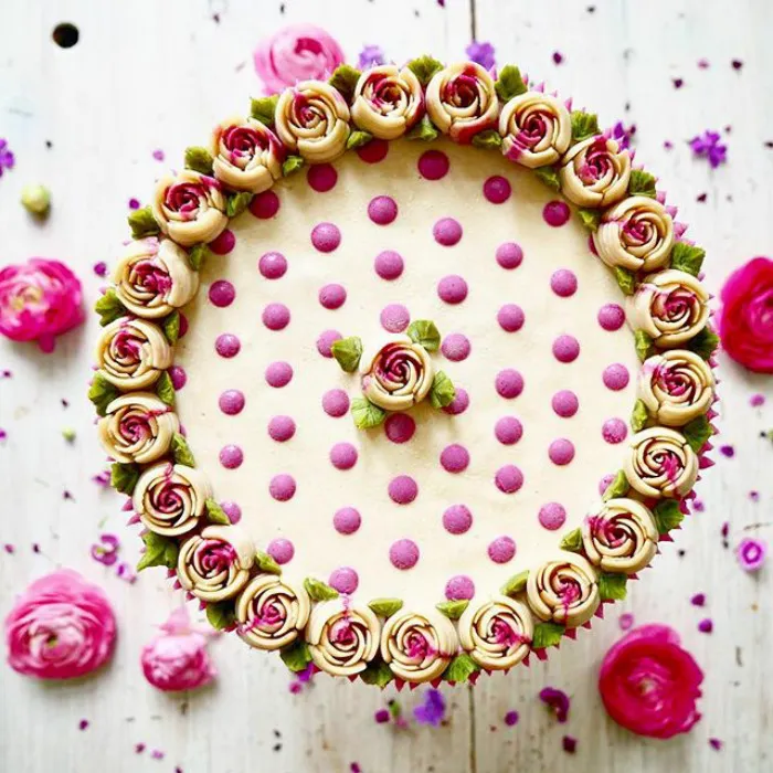 This German Confectioner Makes The Most Beautiful Raw Vegan Cakes Ever