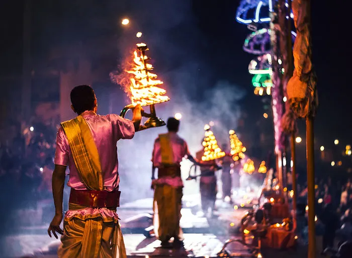 I Traveled To World's One Of The Oldest City To Photograph Its People And Spiritual Atmosphere