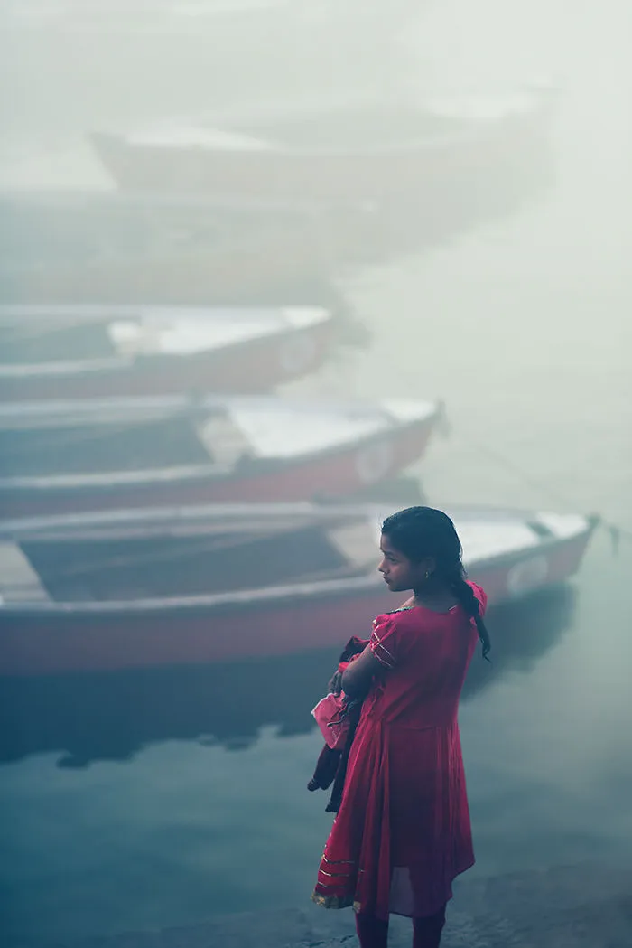 I Traveled To World's One Of The Oldest City To Photograph Its People And Spiritual Atmosphere