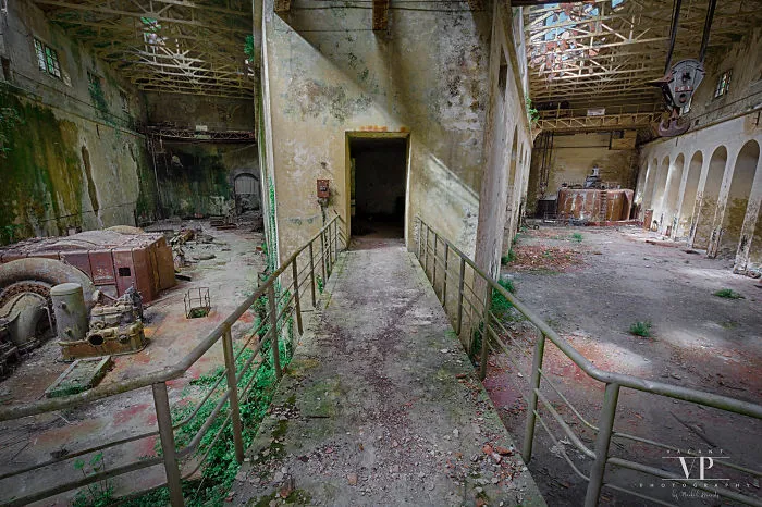 I Photographed This Beautiful Abandoned Powerplant