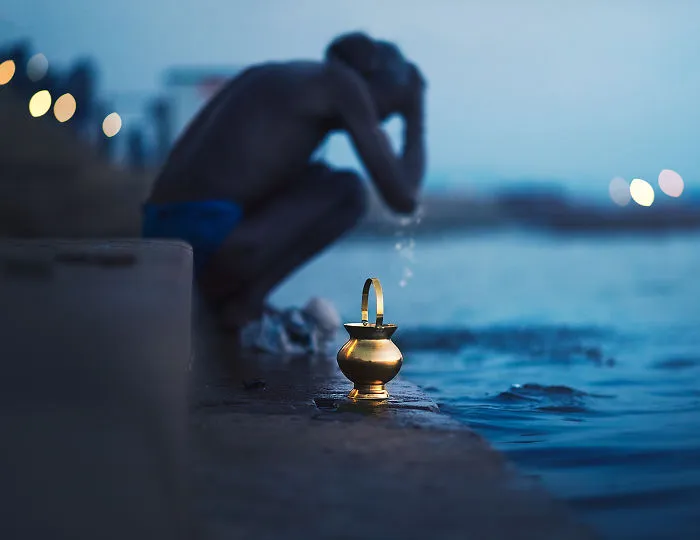 I Traveled To World's One Of The Oldest City To Photograph Its People And Spiritual Atmosphere