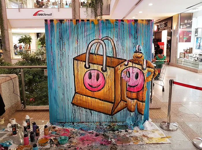 17 Times People Disappeared In Paintings