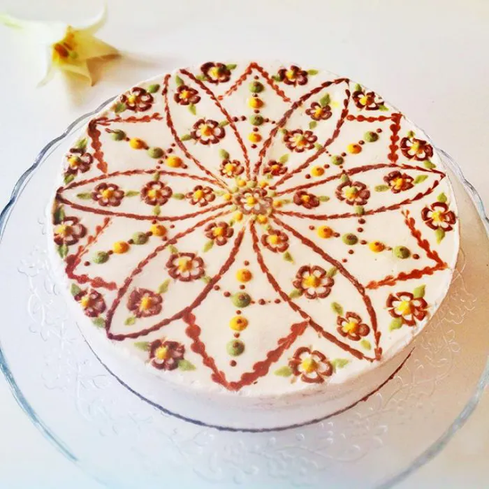 This German Confectioner Makes The Most Beautiful Raw Vegan Cakes Ever