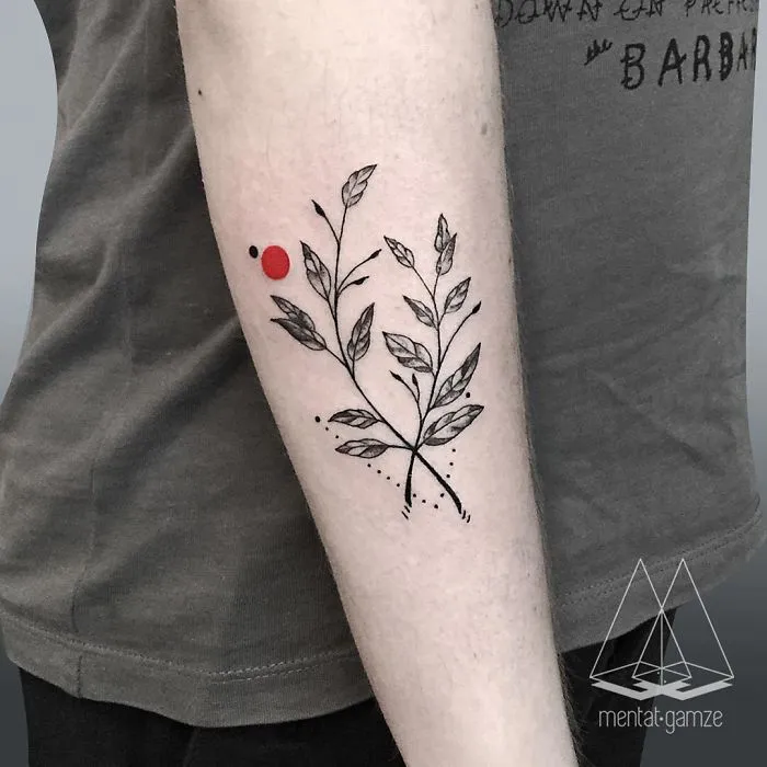 El punto rojo: dejé mi aburrido empleo para ser tatuador, he aquí los resultados