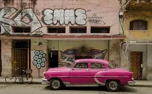 Fotografías De Viejos Coches Americanos En Cuba.
