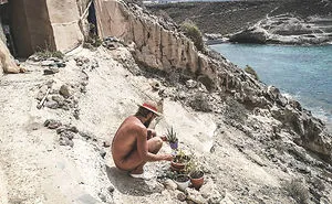 This Guy Lives Completely Off The Grid In A Cave On An Beautiful Island