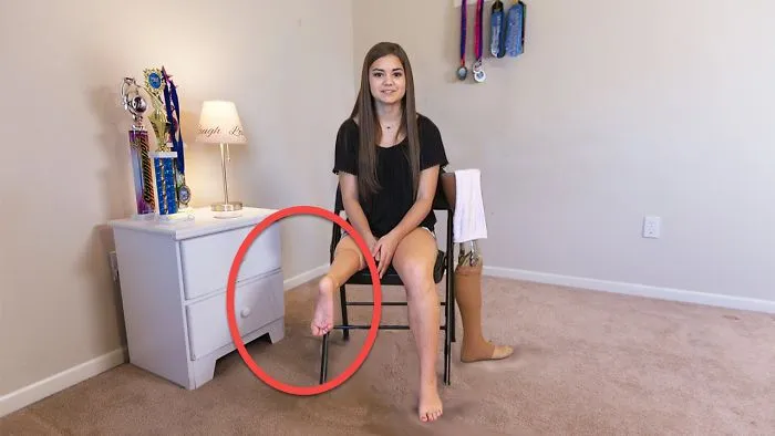 This 14 Year Old Girl Looks Normal But What’s Behind Her Chair Will Leave You Speechless