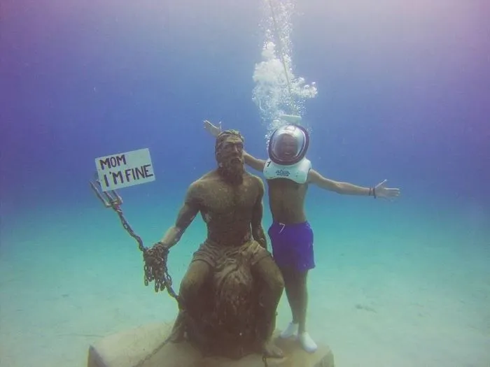 Guy Quits Job To Travel The World While Assuring His Mom He's Fine, A Year Later He's Still Doing It!