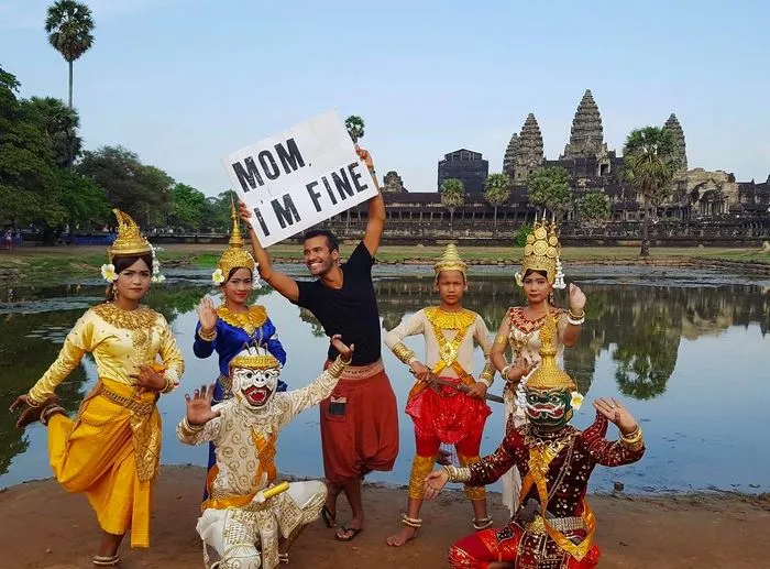 Guy Quits Job To Travel The World While Assuring His Mom He's Fine, A Year Later He's Still Doing It!