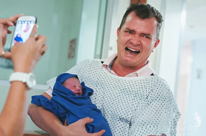 100 Powerful Photos Of Dads In The Delivery Room To Celebrate Father's Day