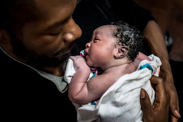 100 Powerful Photos Of Dads In The Delivery Room To Celebrate Father's Day